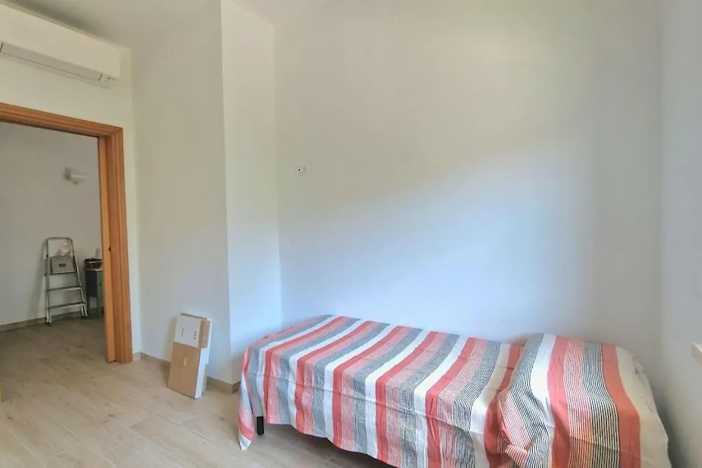 S.Benedetto Terrace Apartment Peschiera del Garda 0*,  Italie