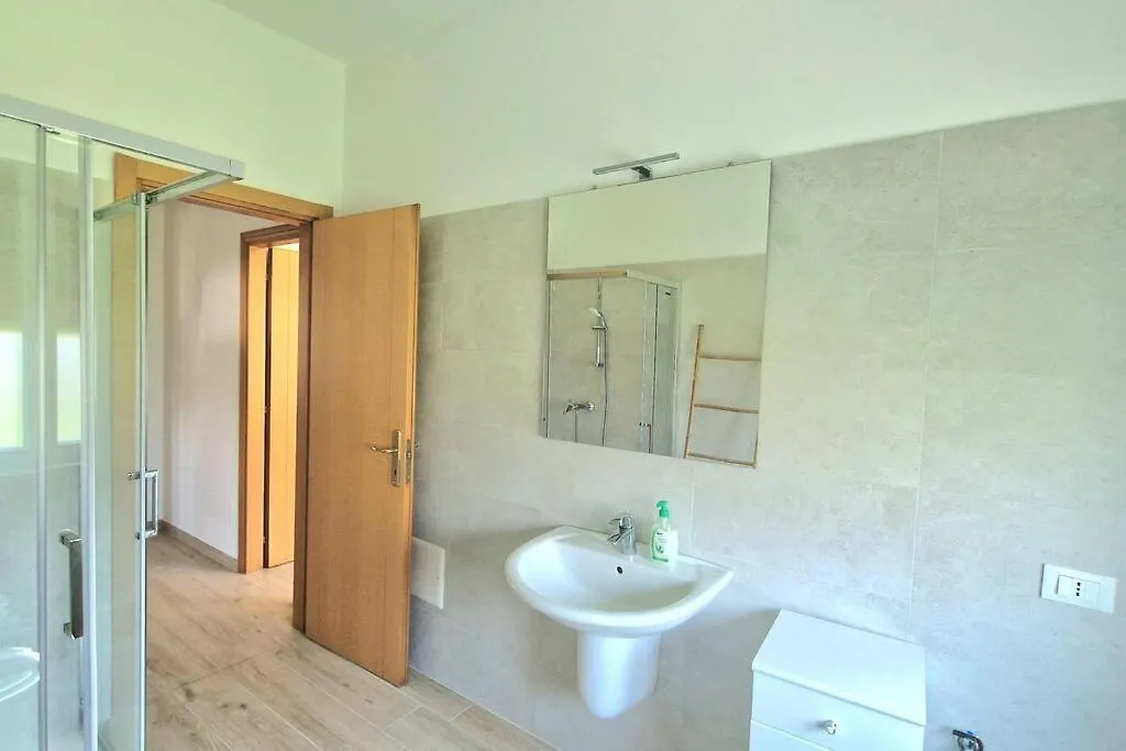 פסקיארה דל גארדה S.Benedetto Terrace Apartment 0*, פסקיארה דל גארדה איטליה