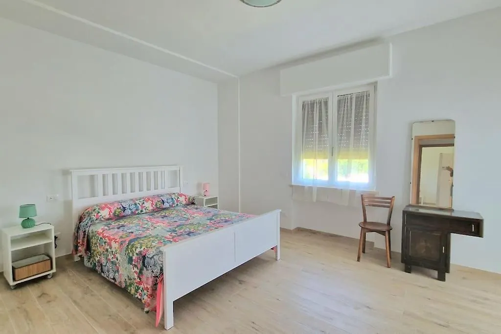 פסקיארה דל גארדה S.Benedetto Terrace Apartment איטליה