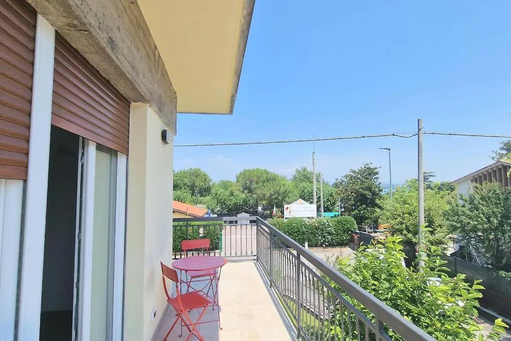 פסקיארה דל גארדה S.Benedetto Terrace Apartment